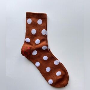 🇯🇵 45R Brown Polka Dot Socks